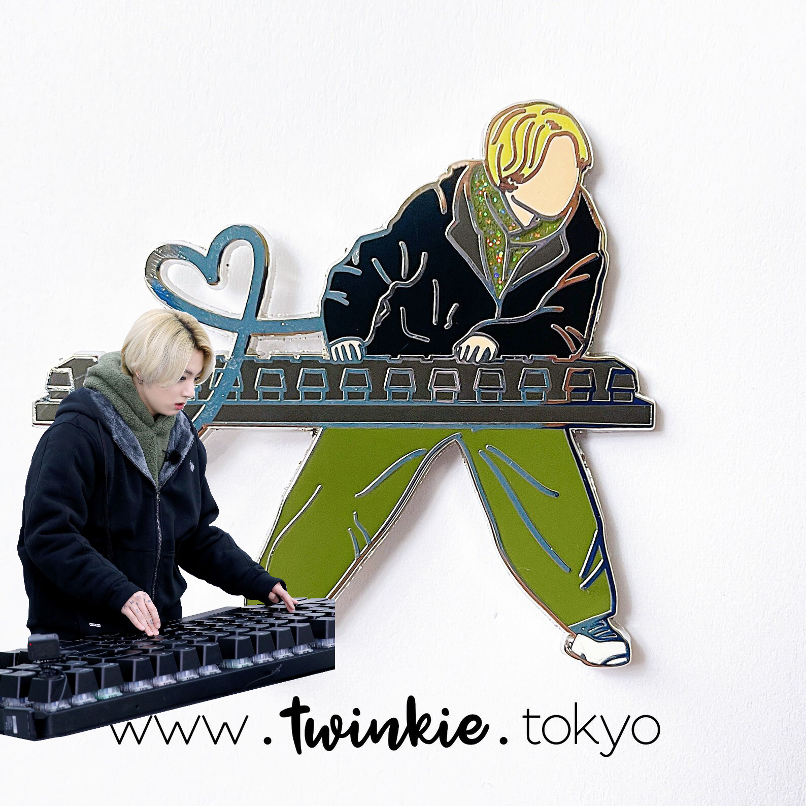 Jungkook Giant Large Keyboard Hard Enamel Pin - Run! BTS Episode